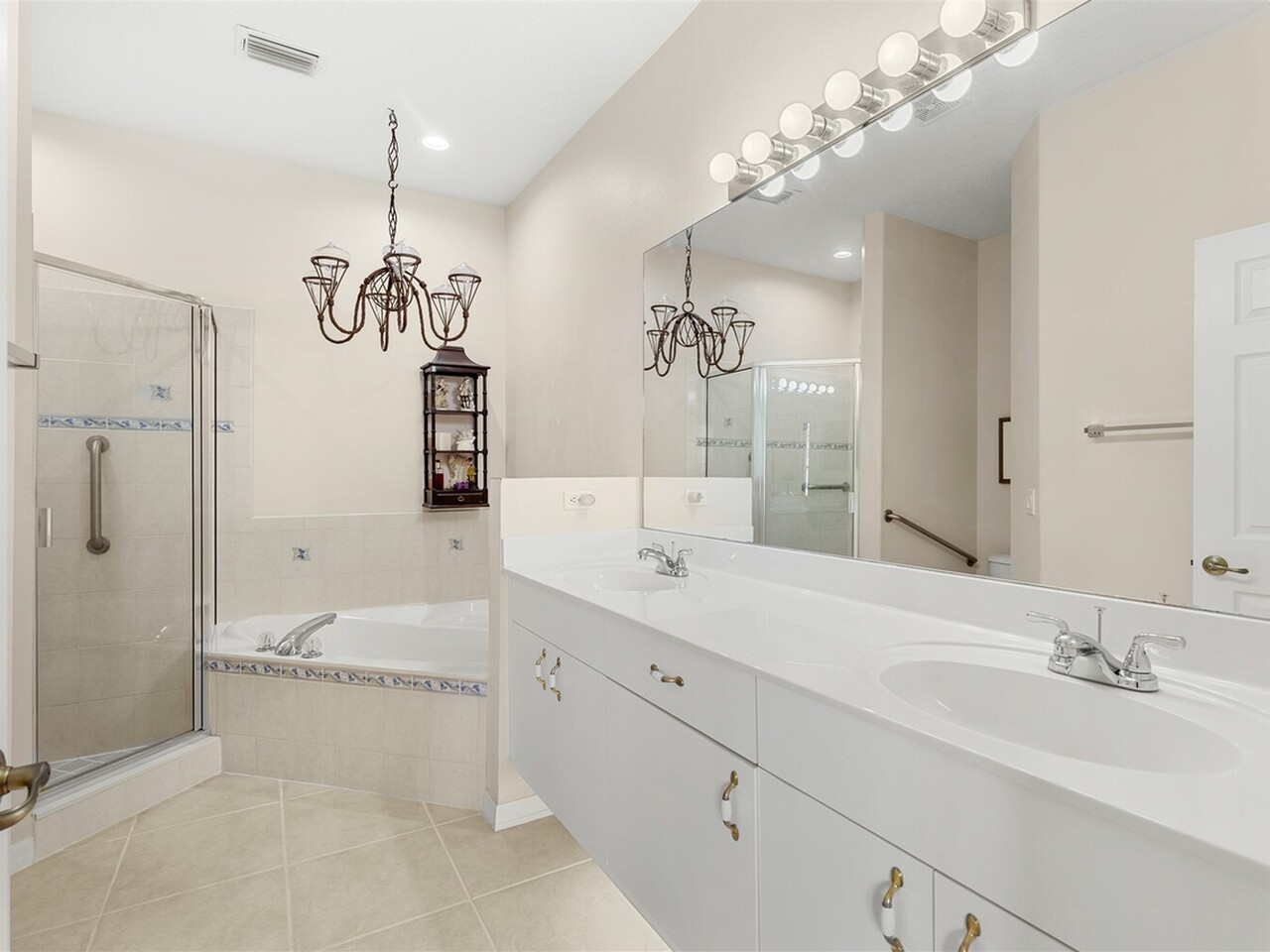 1120 Royal Fern Drive