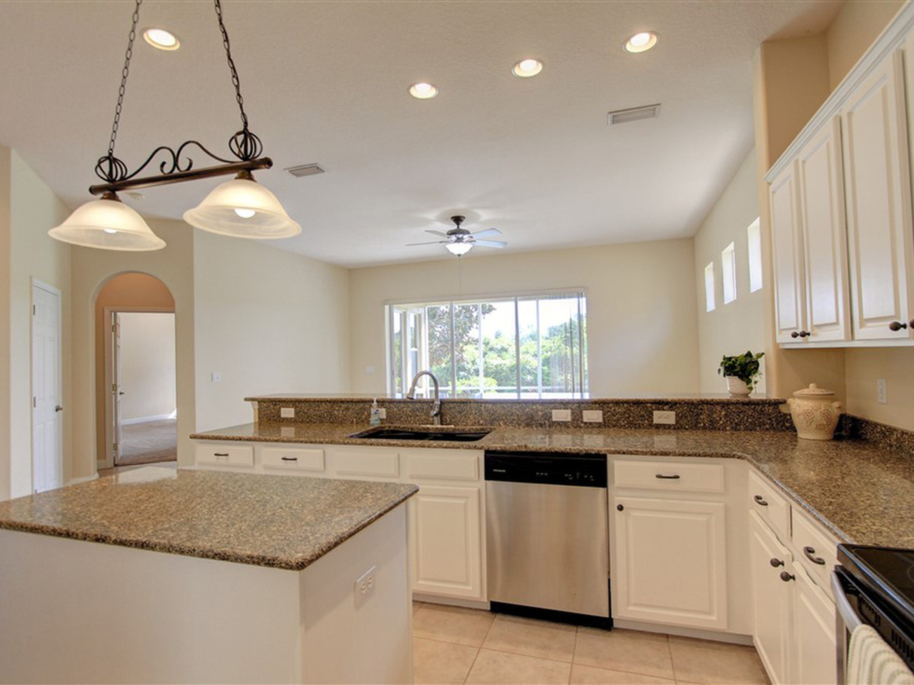 1175 Clubhouse Drive