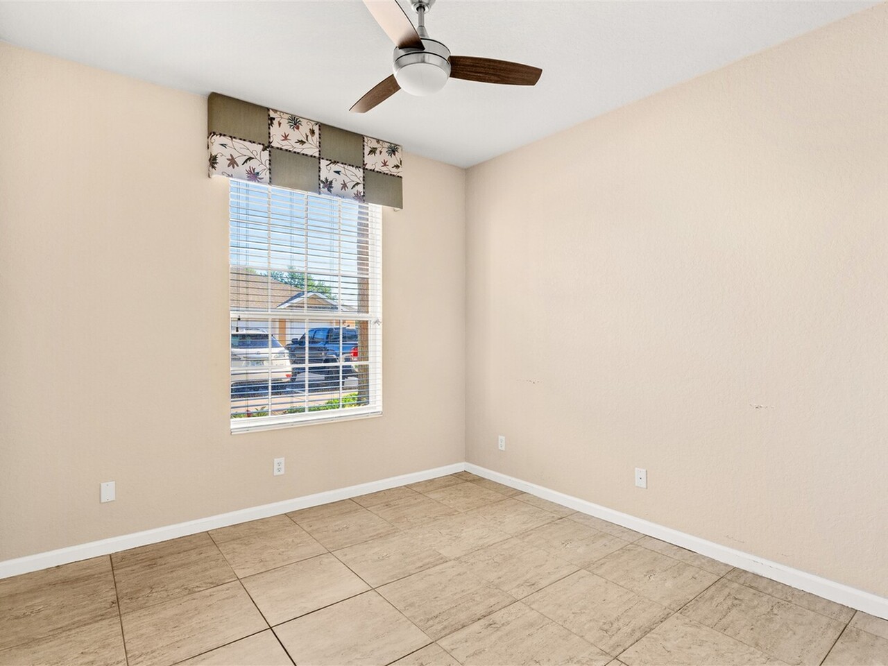1626 Peregrine Circle #101
