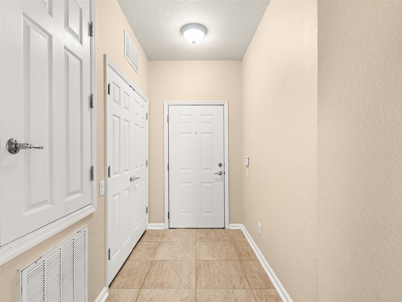 1626 Peregrine Circle #101