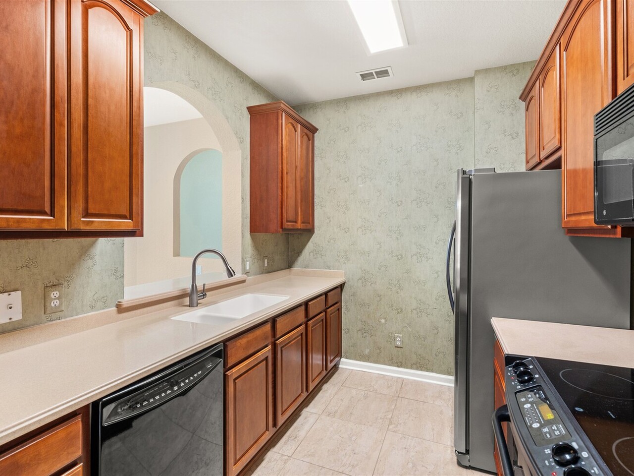 1626 Peregrine Circle #101