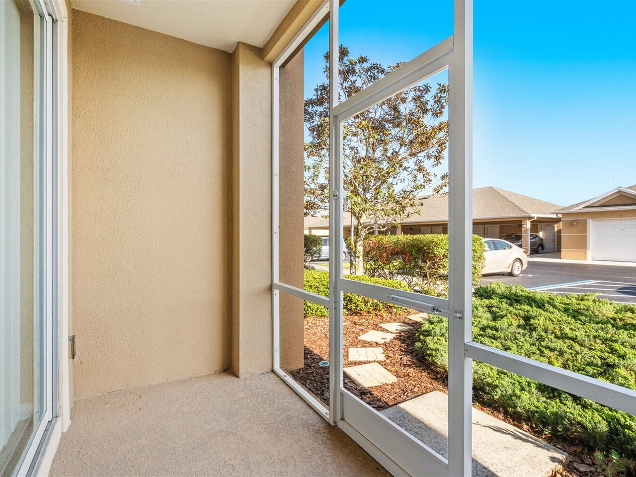 1626 Peregrine Circle #101