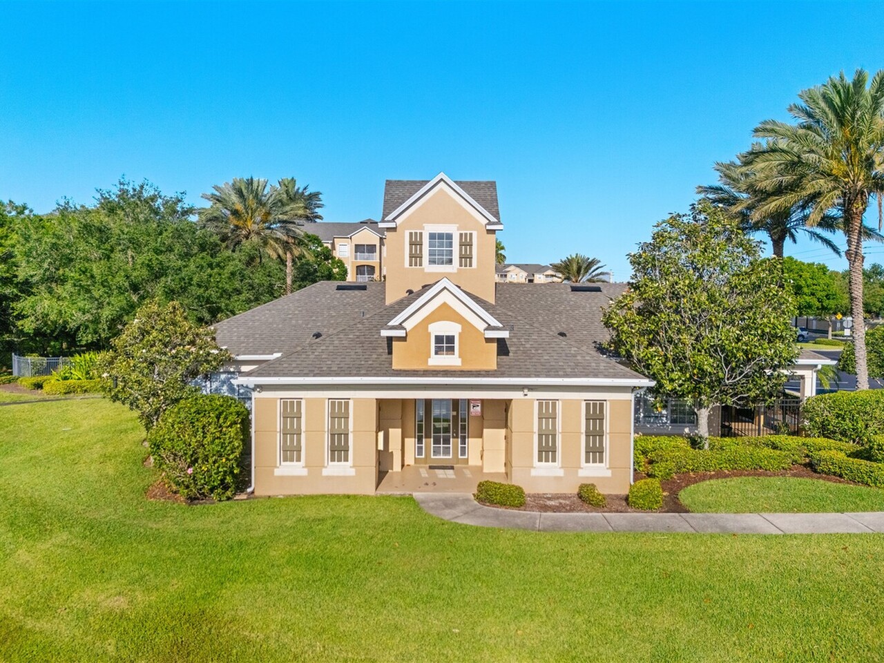 1626 Peregrine Circle #101