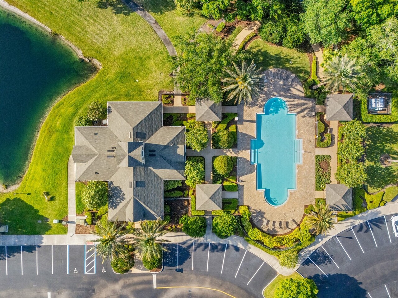 1626 Peregrine Circle #101