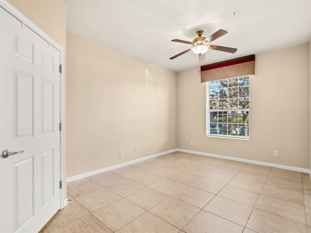 1626 Peregrine Circle #101