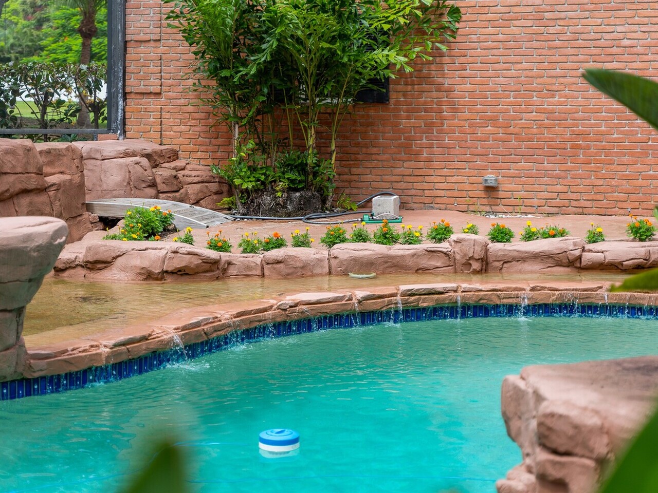 2195 S Courtenay Parkway