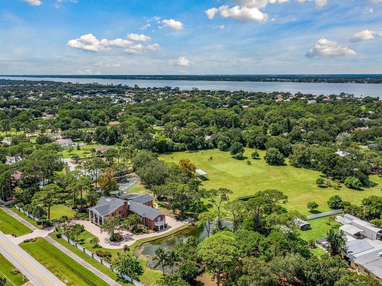 2195 S Courtenay Parkway