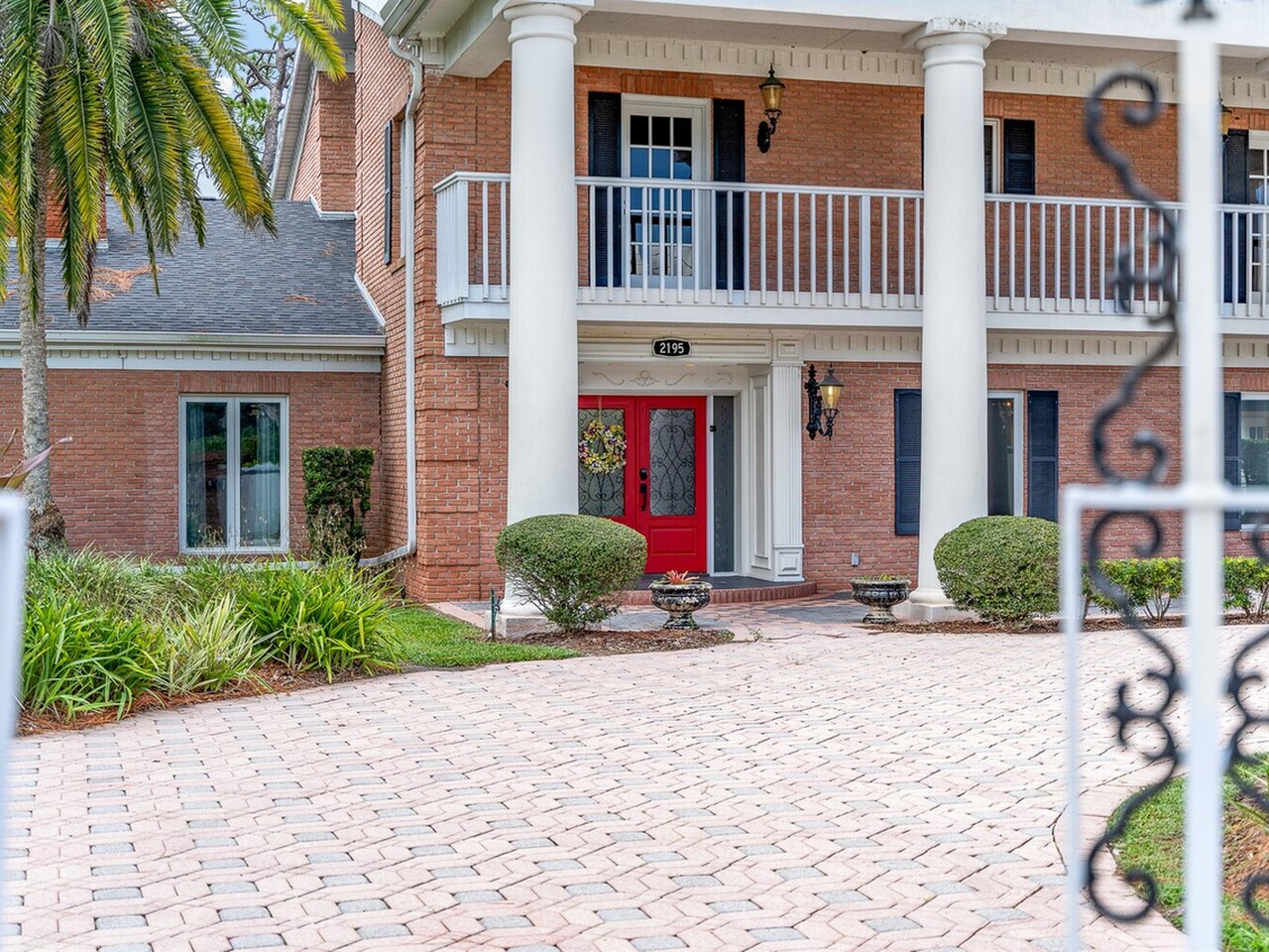 2195 S Courtenay Parkway