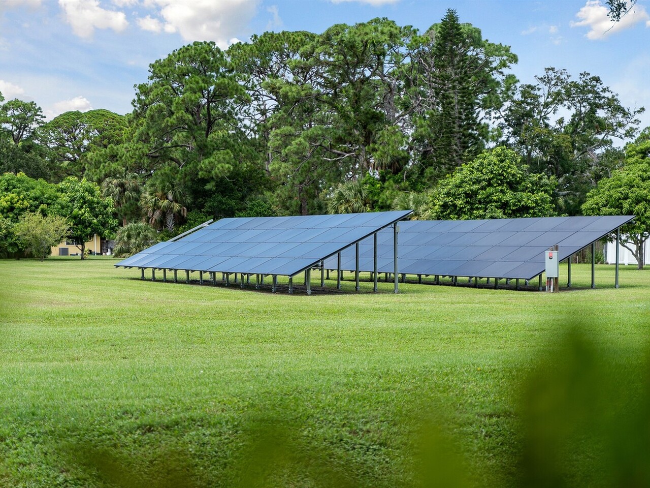 2195 S Courtenay Parkway