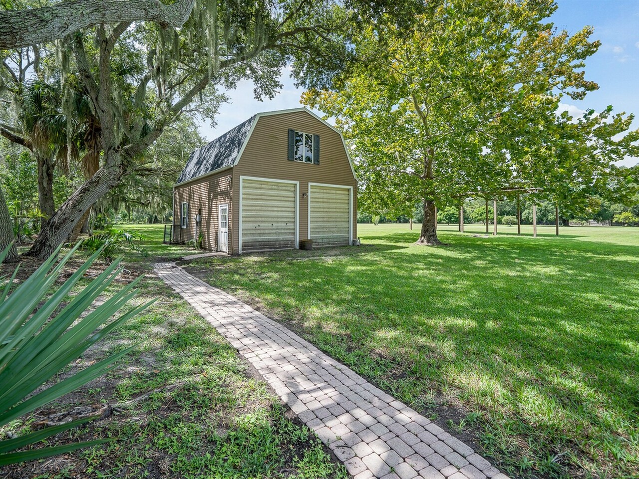 2195 S Courtenay Parkway