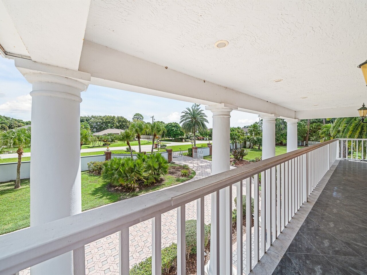 2195 S Courtenay Parkway