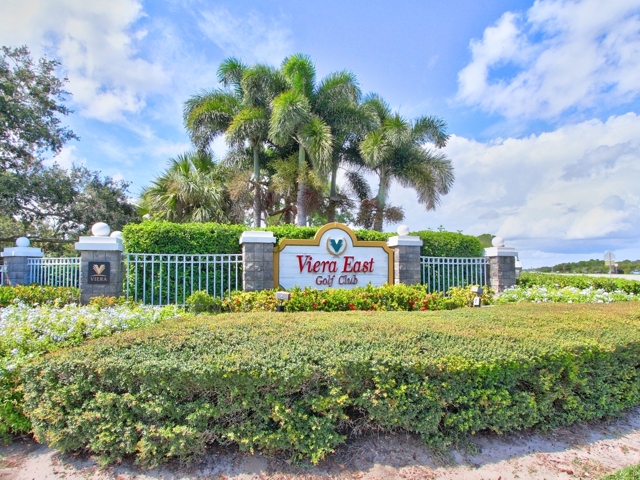 2436 Addington Circle