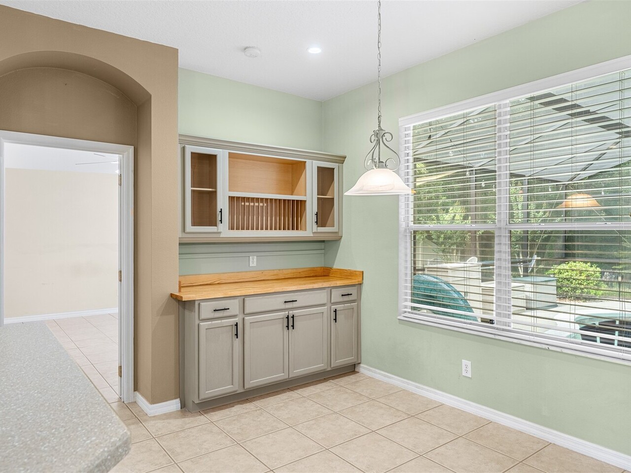 2438 Greenwillow Drive