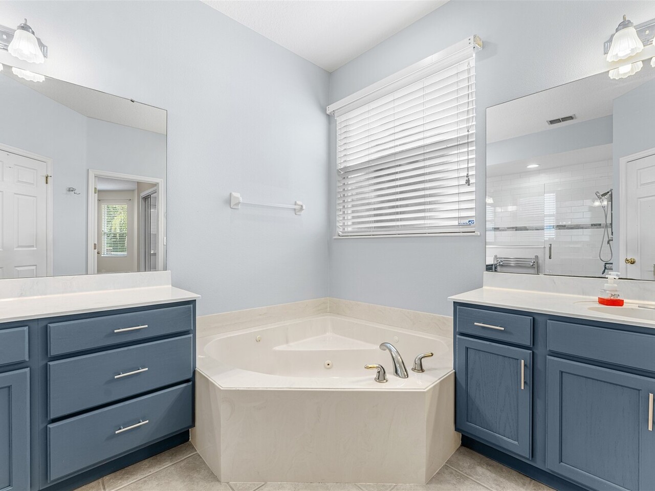 2438 Greenwillow Drive