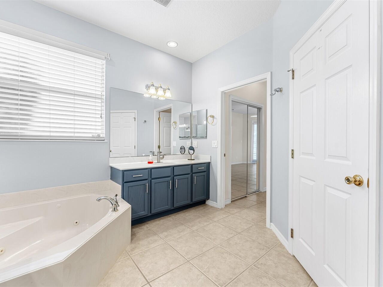 2438 Greenwillow Drive