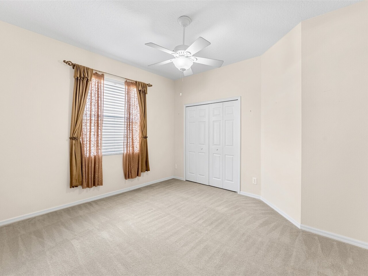 2438 Greenwillow Drive