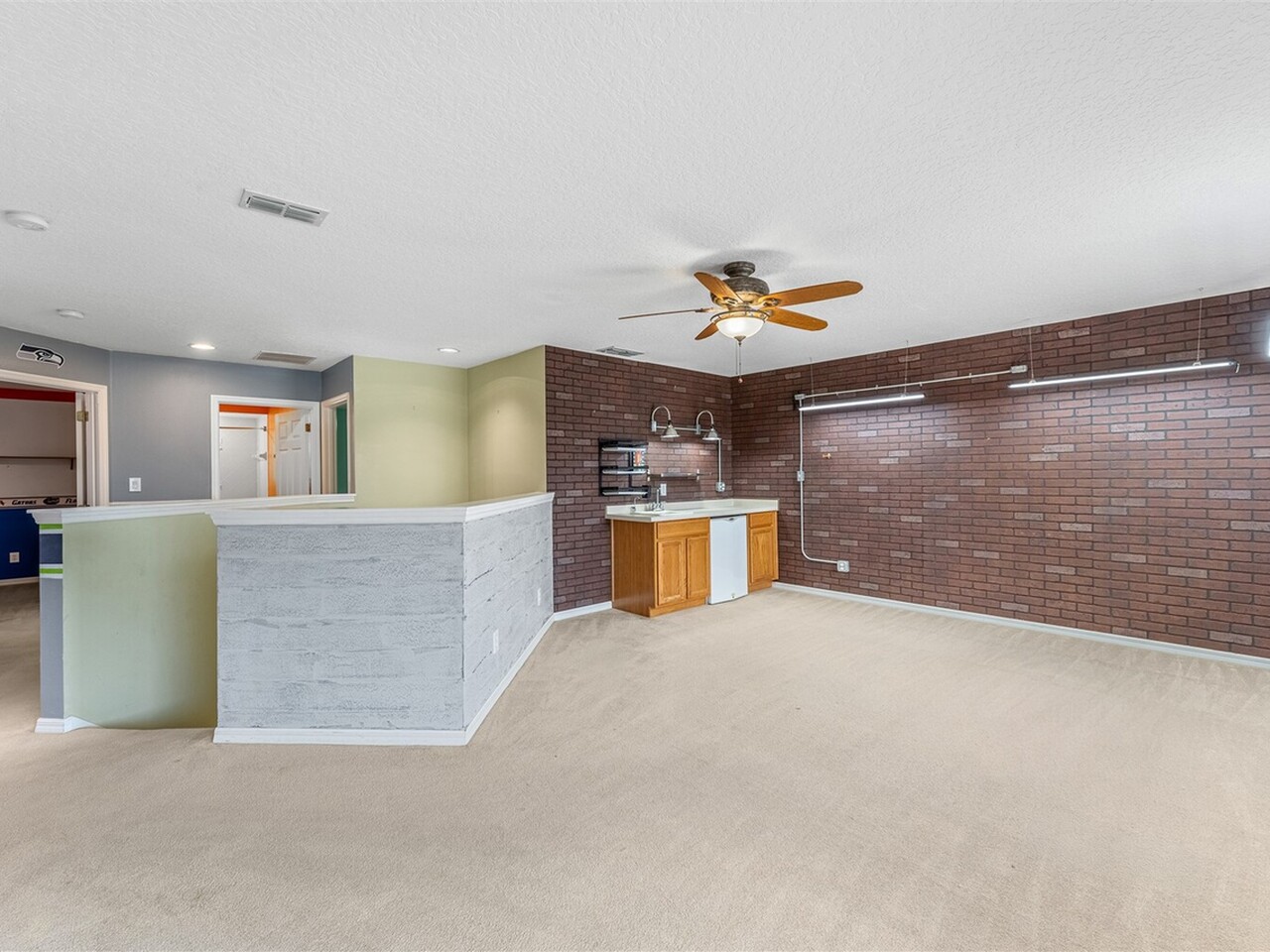 2438 Greenwillow Drive