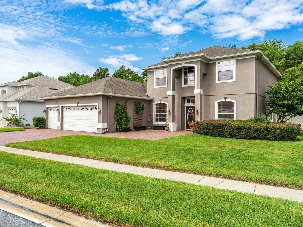 2438 Greenwillow Drive