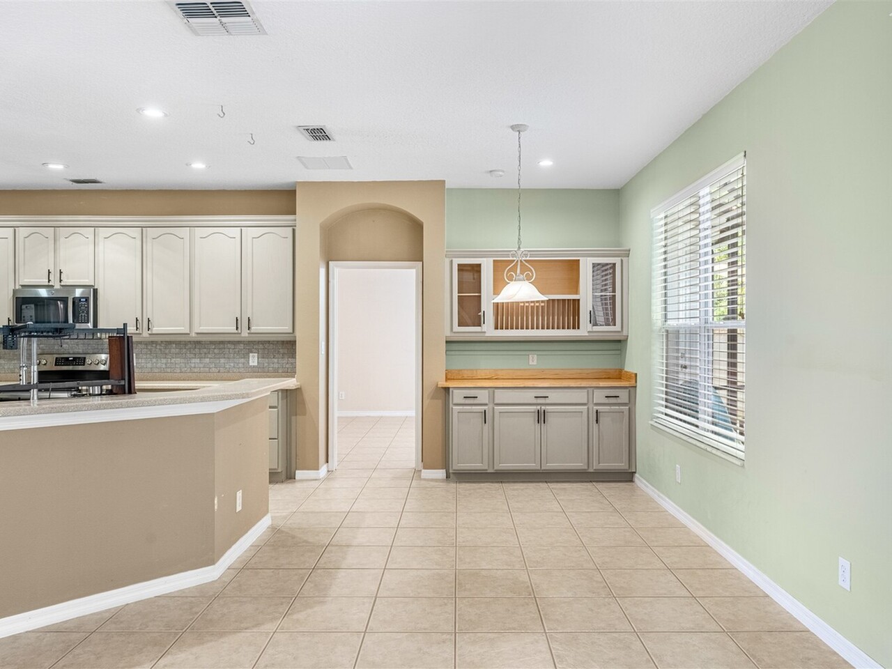 2438 Greenwillow Drive