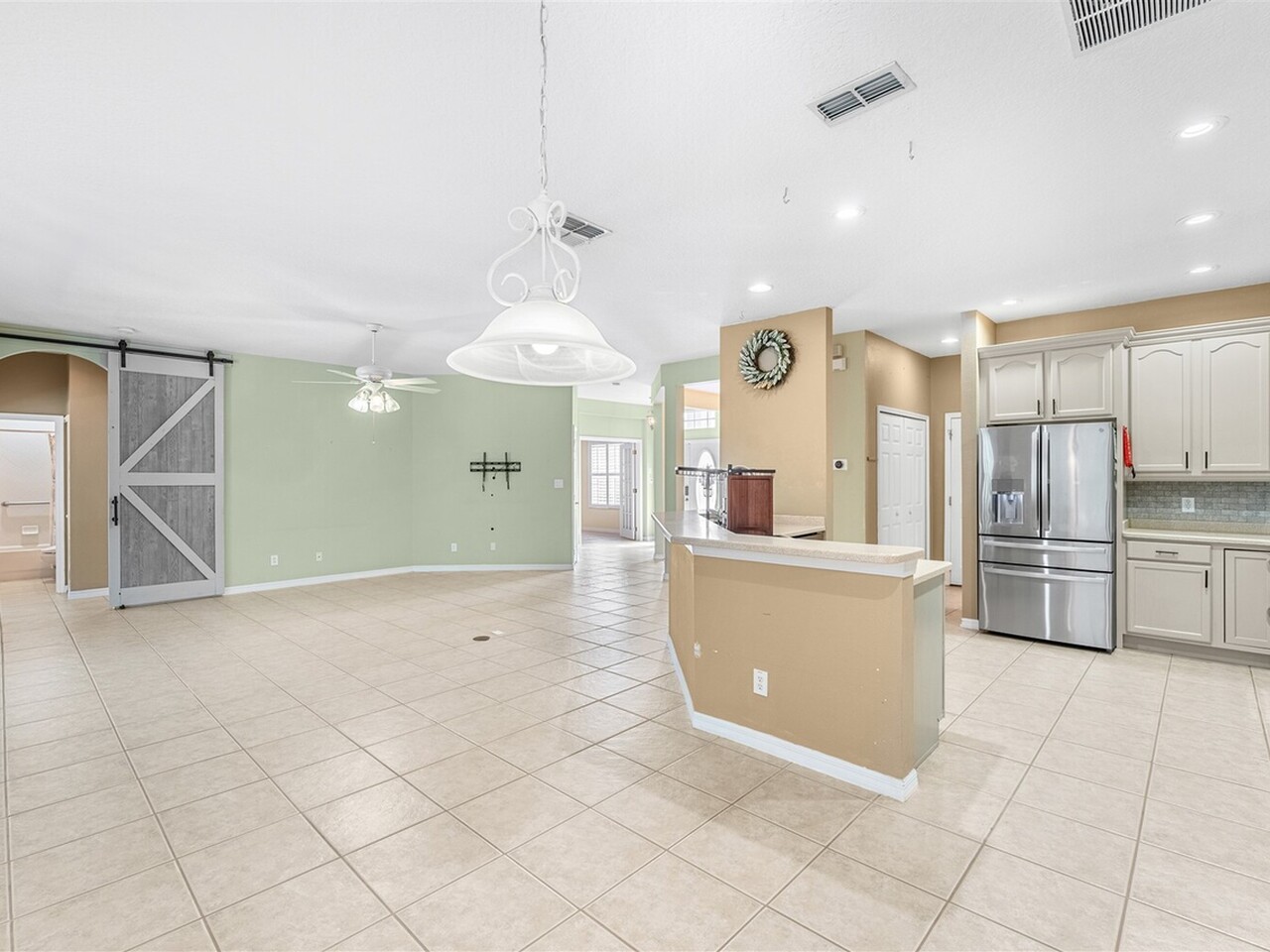 2438 Greenwillow Drive