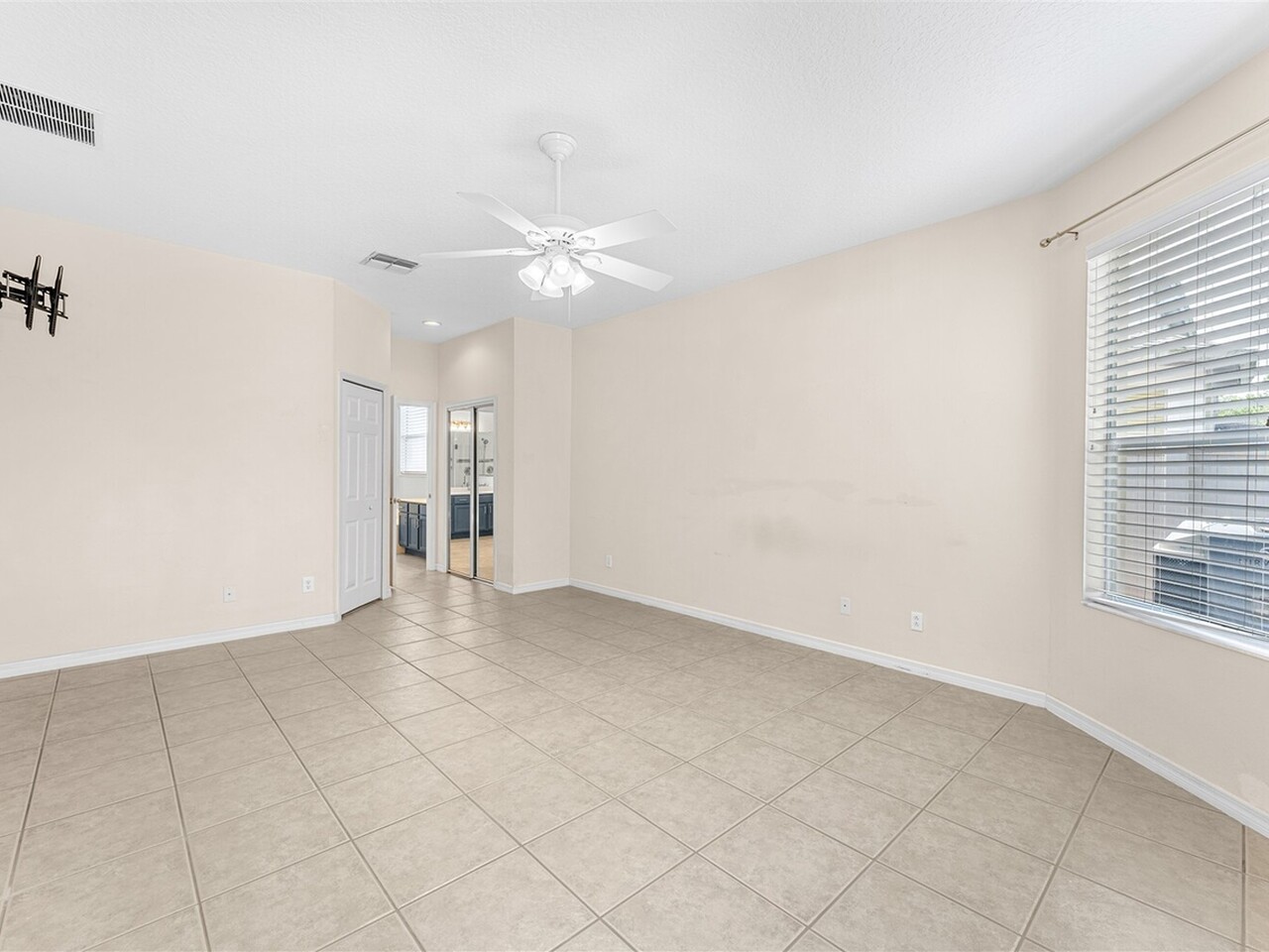 2438 Greenwillow Drive