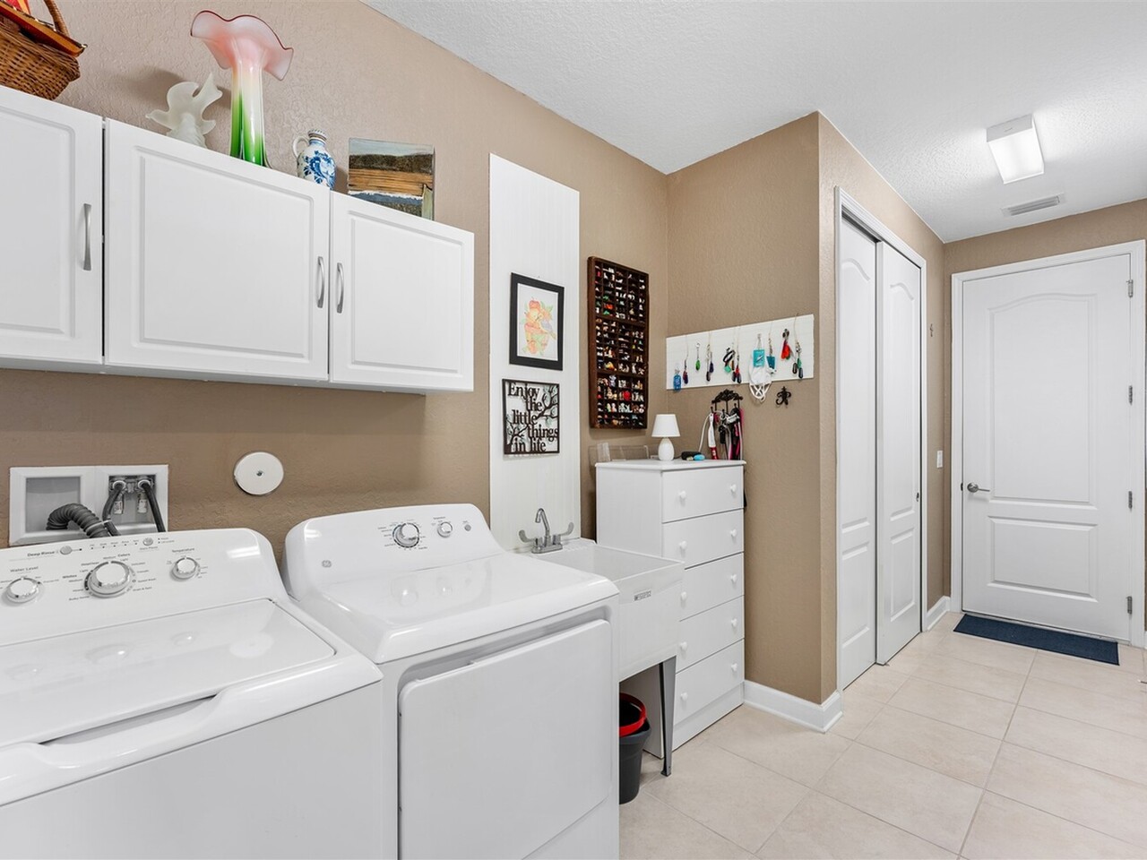 2910 Treasure Cay Lane