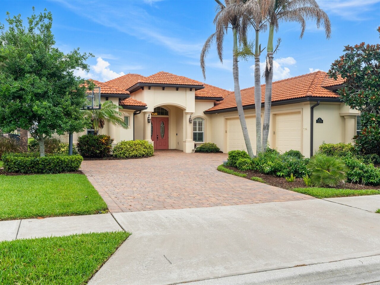 3259 Levanto Drive