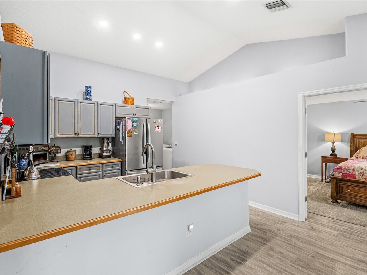 4575 Curtis Boulevard