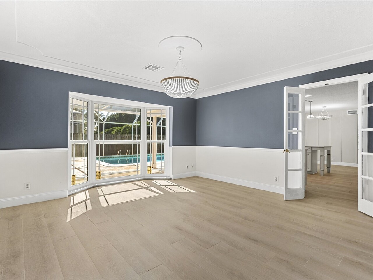 517 N River Oaks Drive