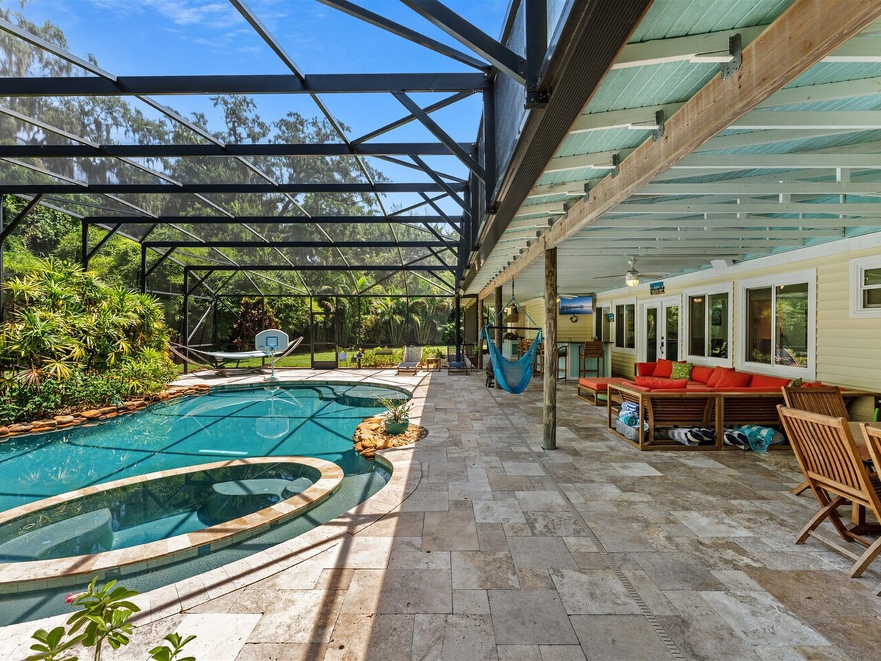 54 Ridge Court