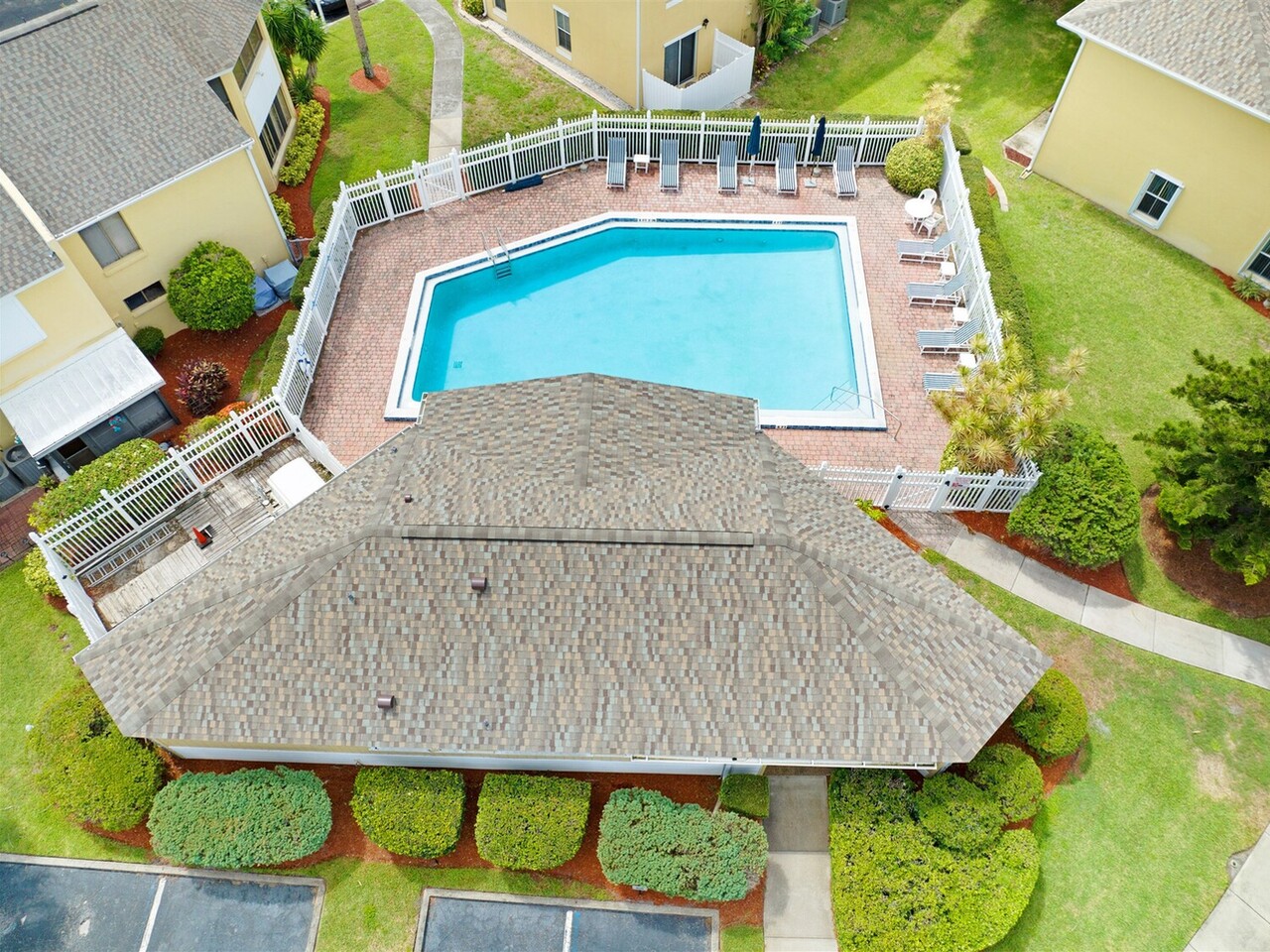 622 Cedar Side Circle NE