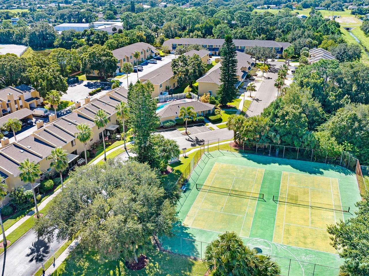 622 Cedar Side Circle NE