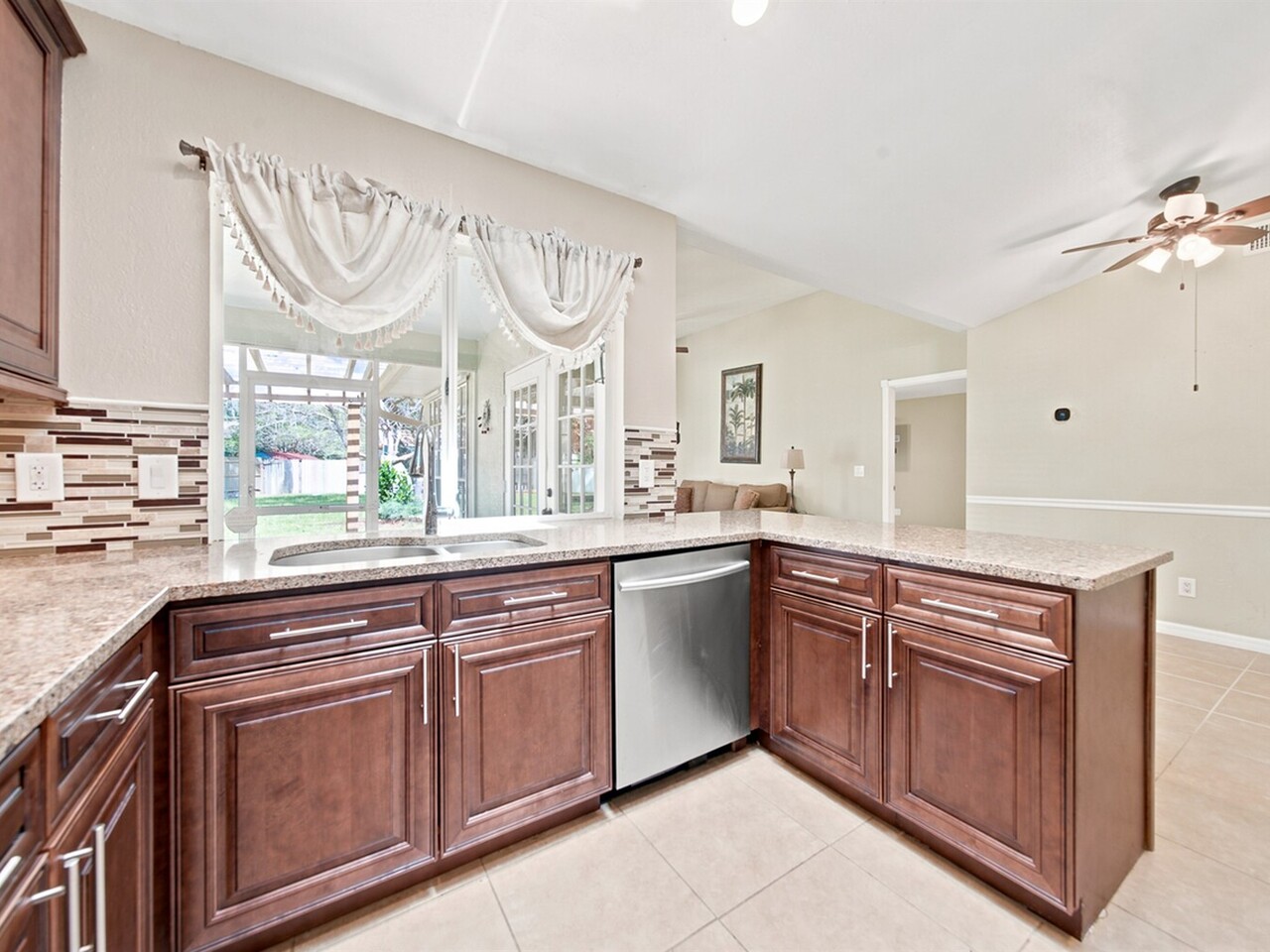 813 Emerald Way