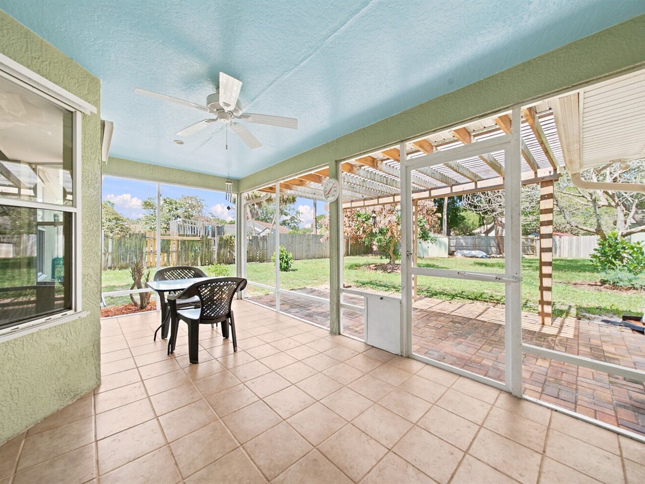 813 Emerald Way