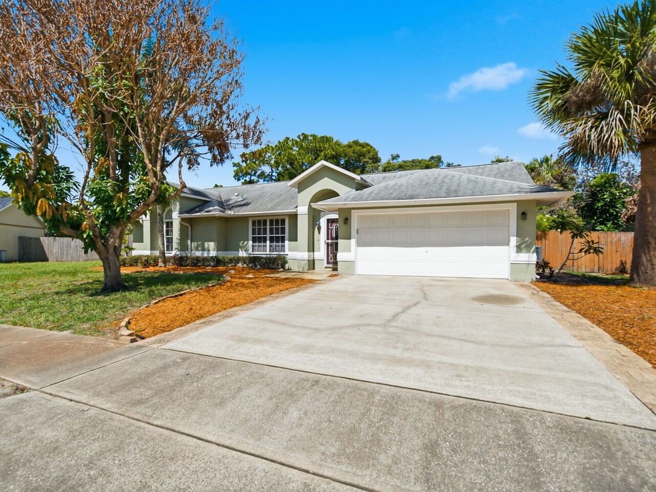 813 Emerald Way
