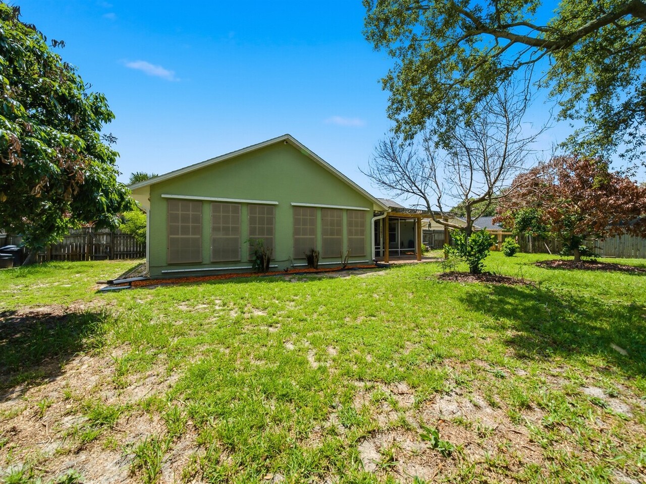 813 Emerald Way
