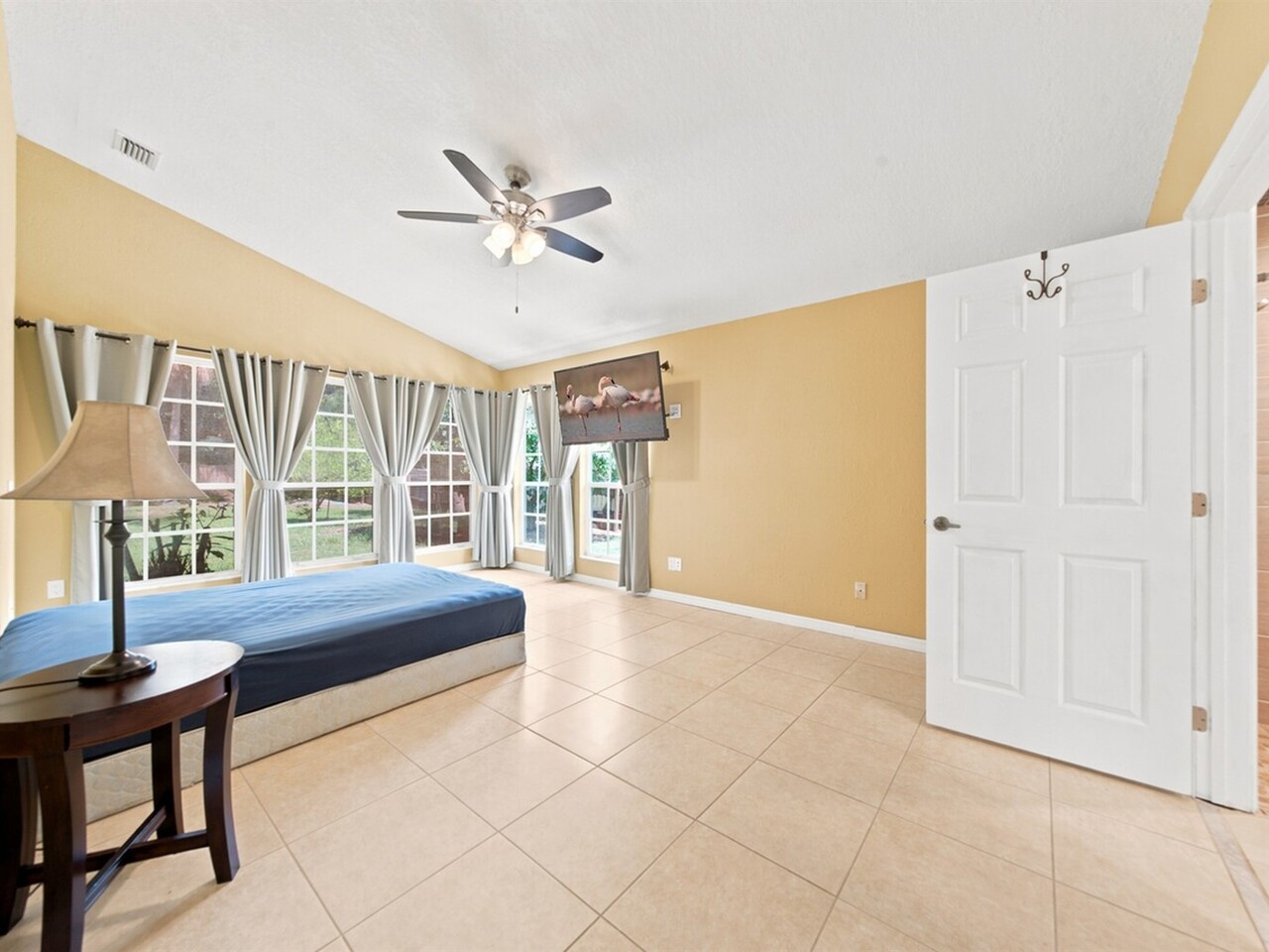813 Emerald Way