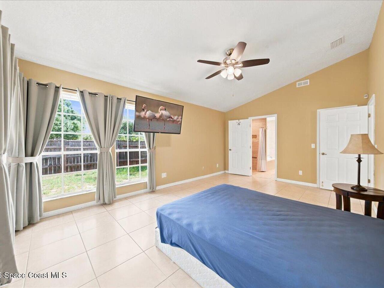 813 Emerald Way