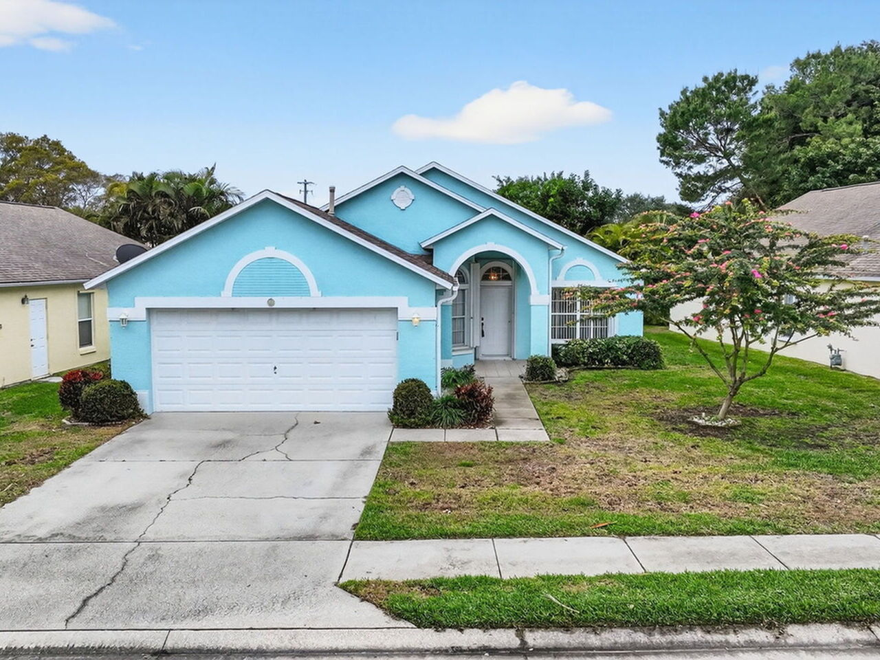 934 Pine Creek Circle NE