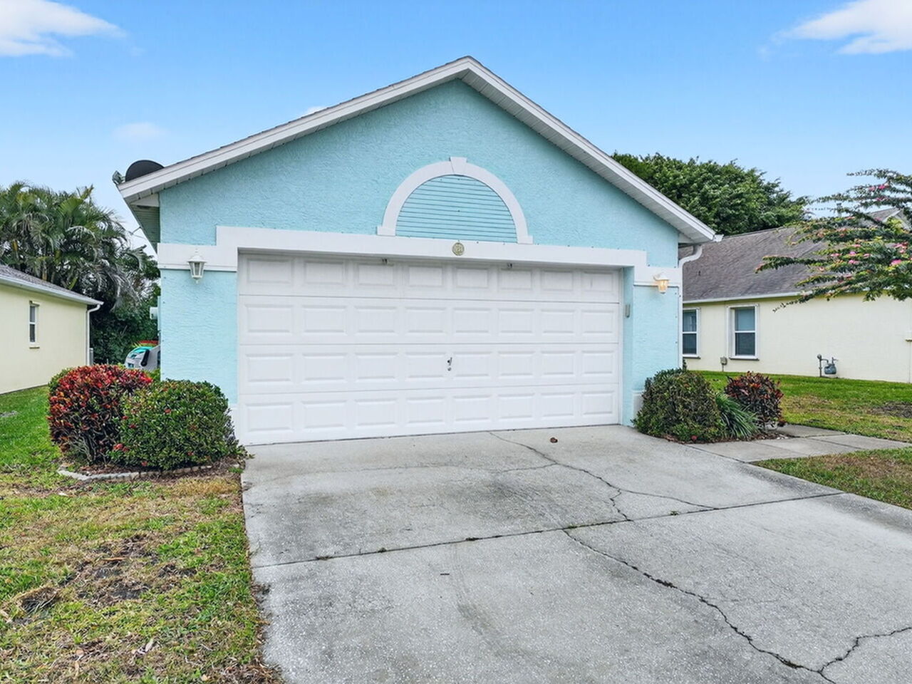 934 Pine Creek Circle NE