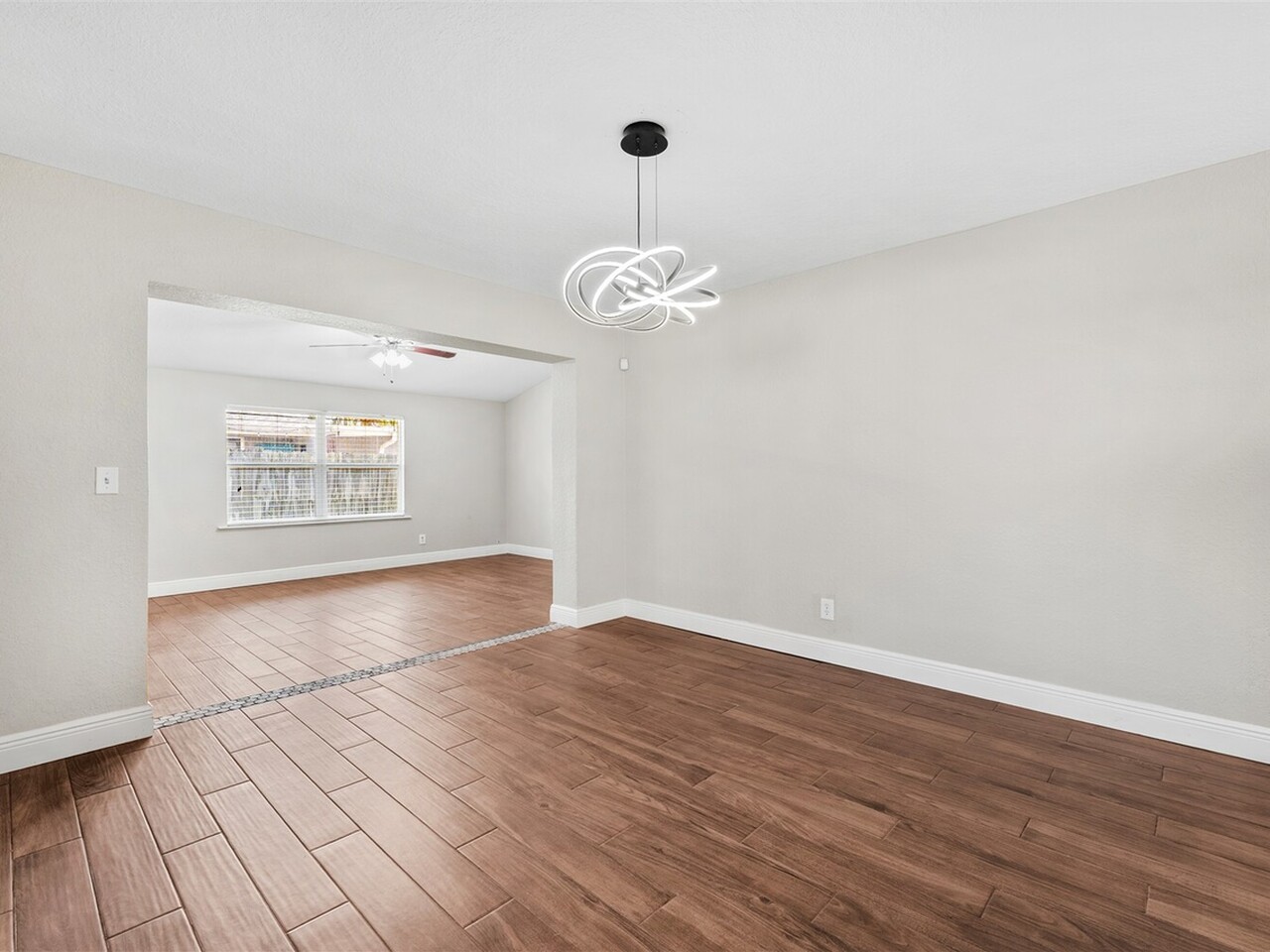 940 Bowing Lane