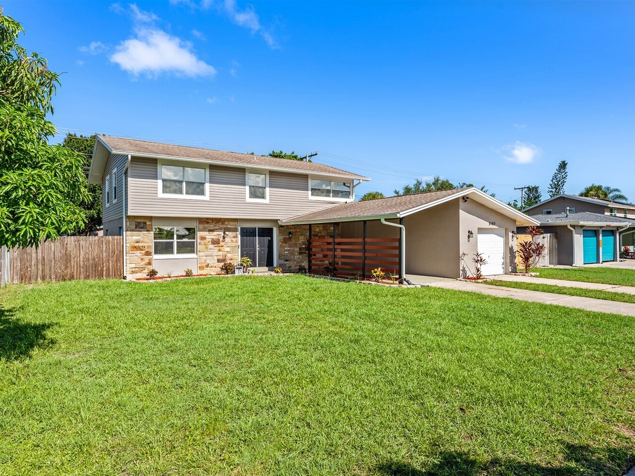 940 Bowing Lane