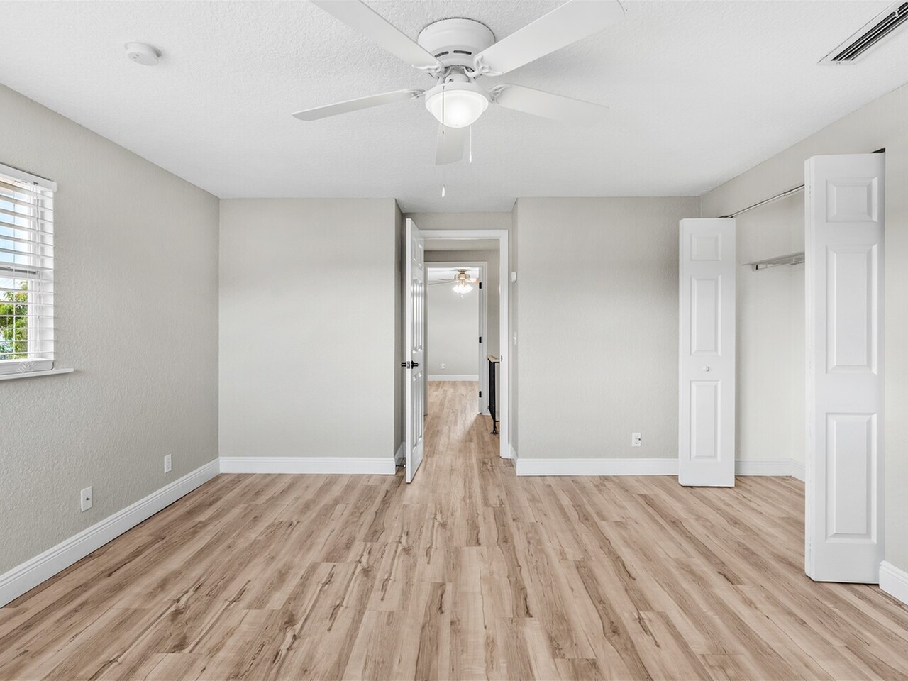 940 Bowing Lane