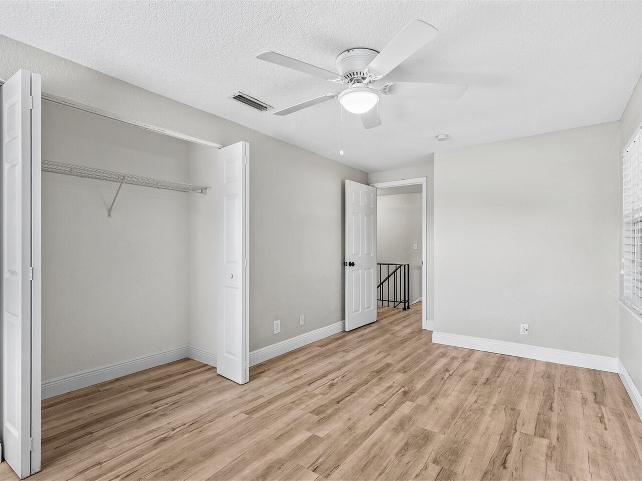940 Bowing Lane