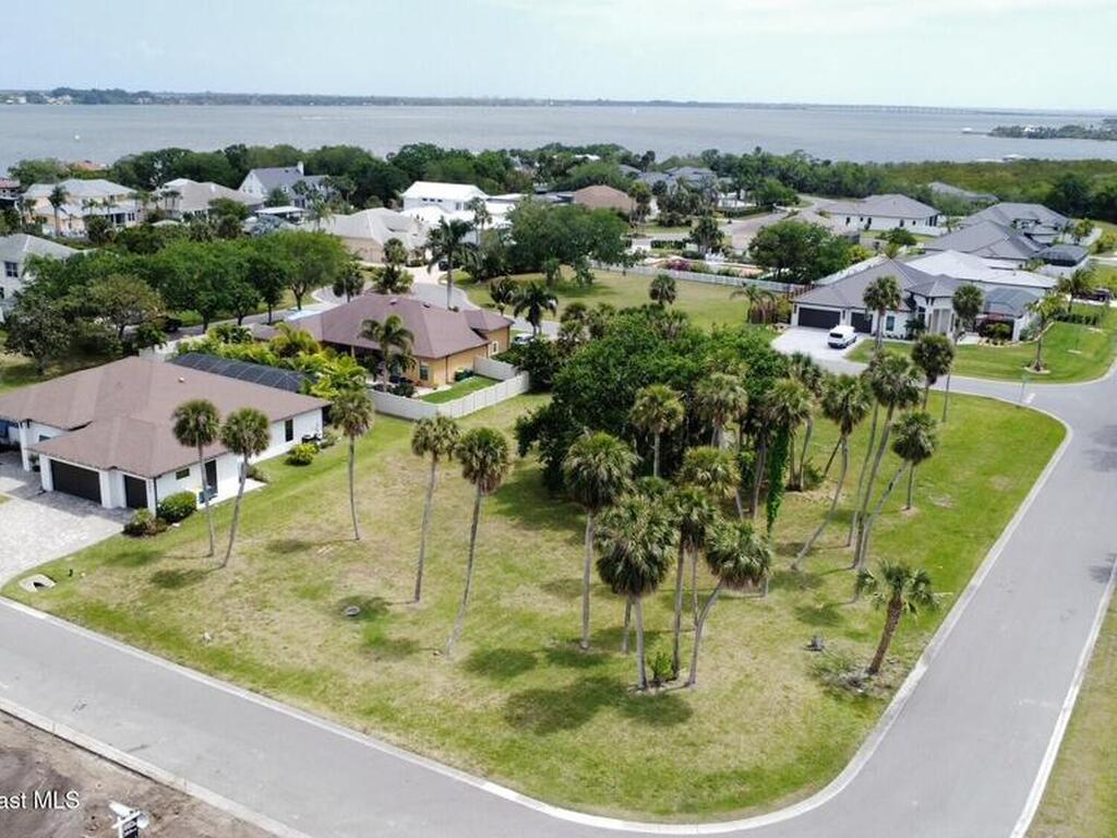 505 Topsail Drive