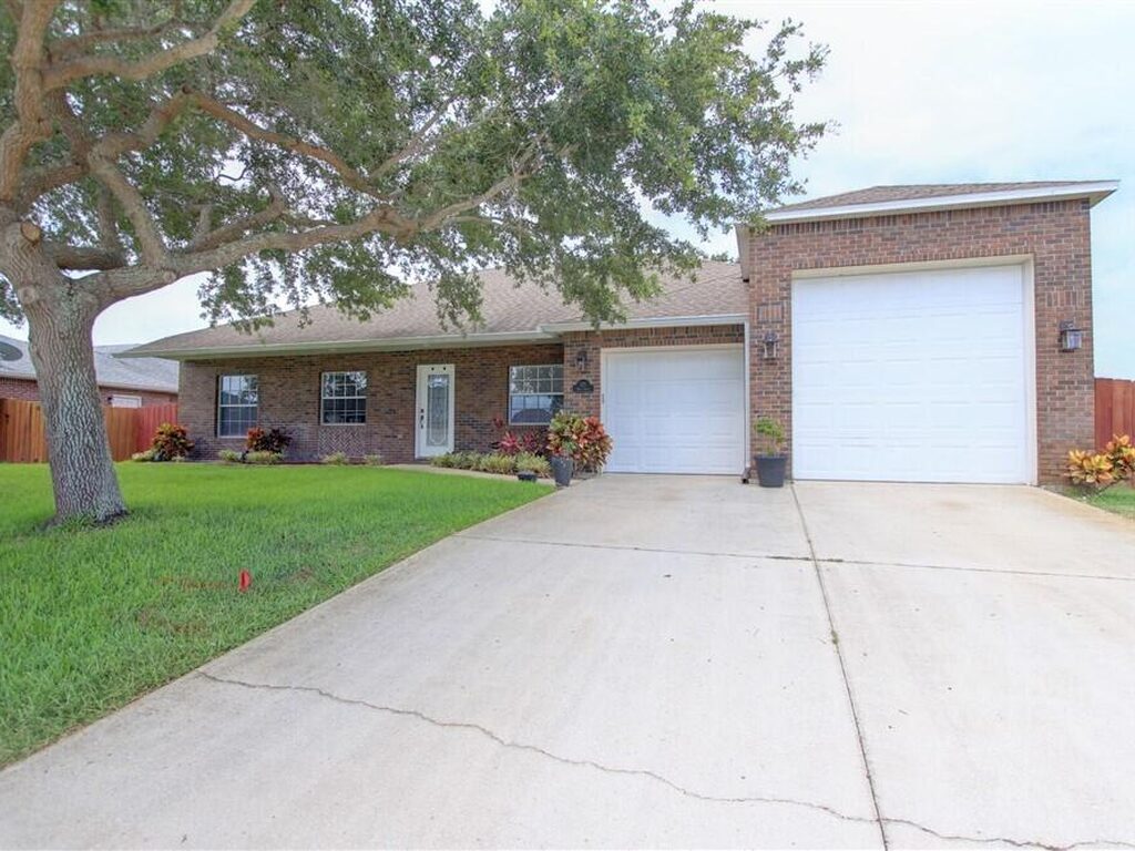 125 Palm Circle