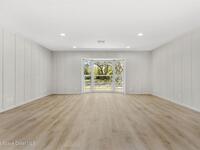 517 N River Oaks Drive