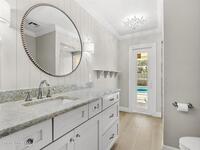 517 N River Oaks Drive