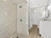 517 N River Oaks Drive