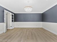 517 N River Oaks Drive